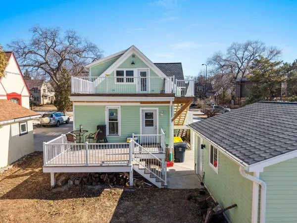 $430,000 | 1222 South Monroe Avenue, Green Bay, WI 54301