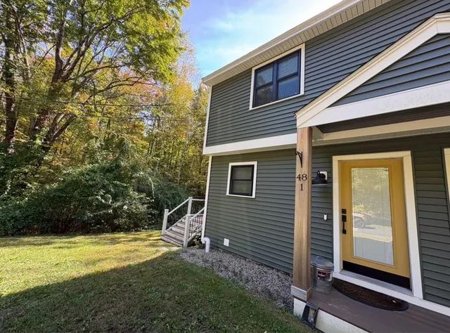 $2,650 | 48 Green Road, Unit 1, Raymond, NH 03077