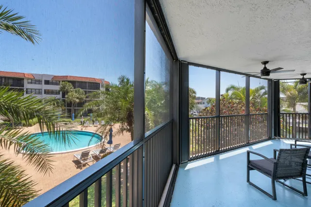 $449,000 | 800 Jeffery Street, Unit 211, Boca Raton, FL 33487