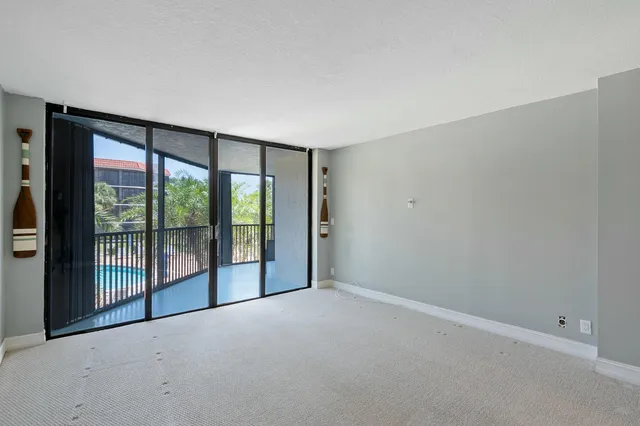 $449,000 | 800 Jeffery Street, Unit 211, Boca Raton, FL 33487