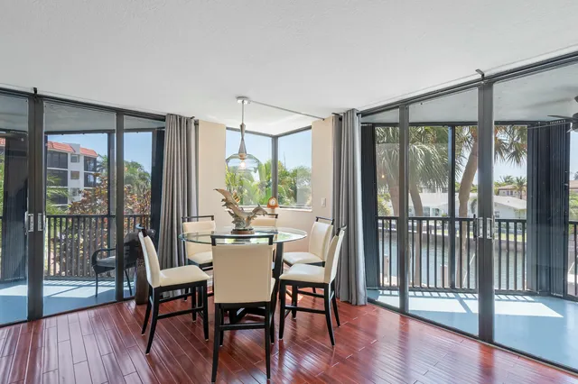 $449,000 | 800 Jeffery Street, Unit 211, Boca Raton, FL 33487