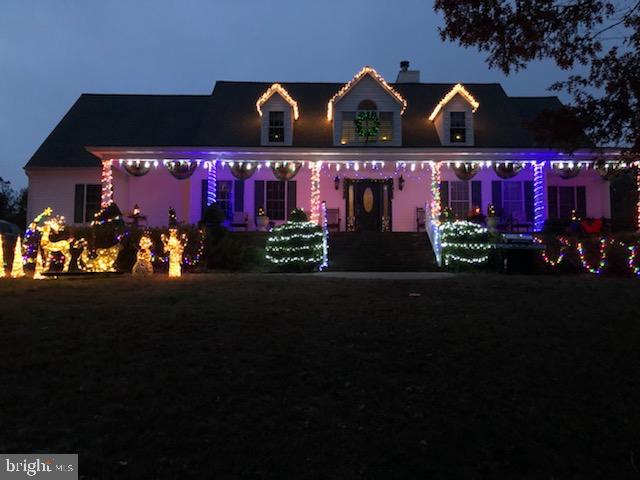 23210 Friendship Road Ruther Glen, VA 22546 - Photo 58 of 58 Decorated for the Holidays