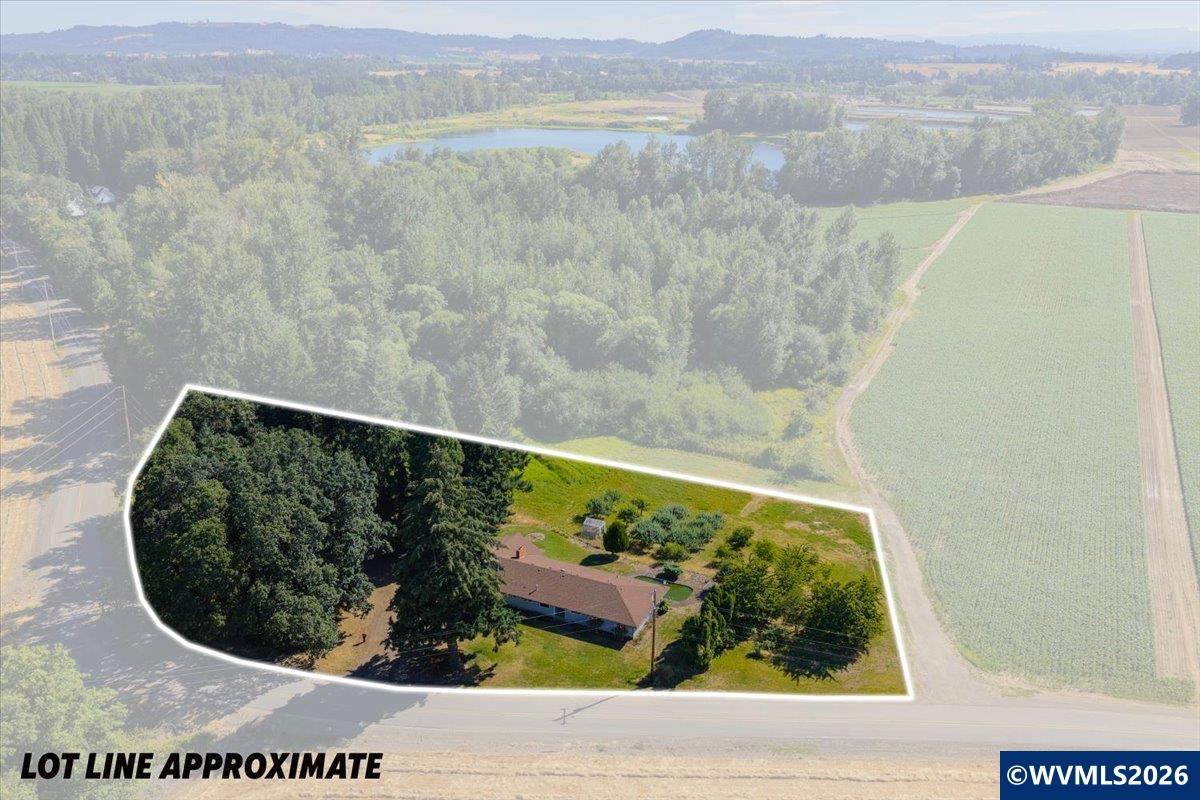 39179 Santiam Bluffs Road Northeast Albany, OR 97322 - Photo 2 of 43