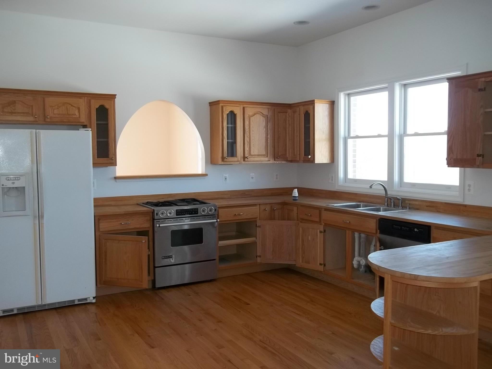 9546 Dr Perry Road Frederick, MD 21704 - Photo 3 of 14 Kitchen