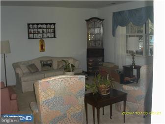 1183 Plowshare Road Blue Bell, PA 19422 - Photo 3 of 11 Living Room