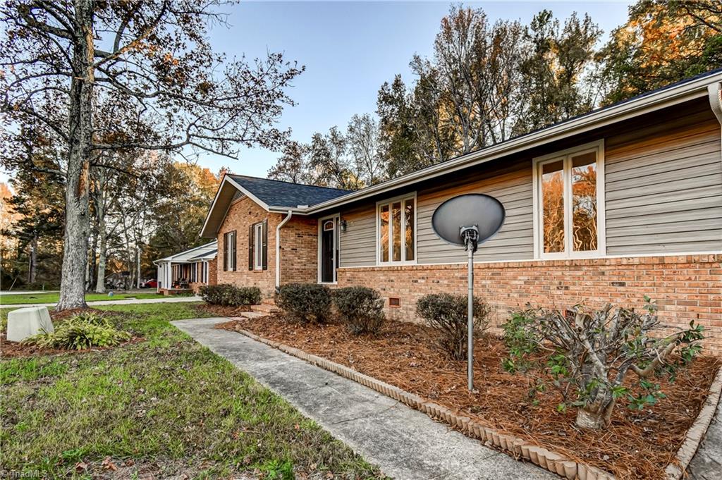 4310 Lormar Road Greensboro, NC 27406 - Photo 4 of 40 Gallery Image 4