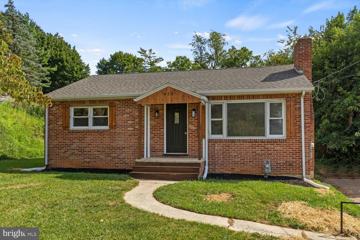413 Chancellor Road York, PA 17403 - Photo 1 of 31