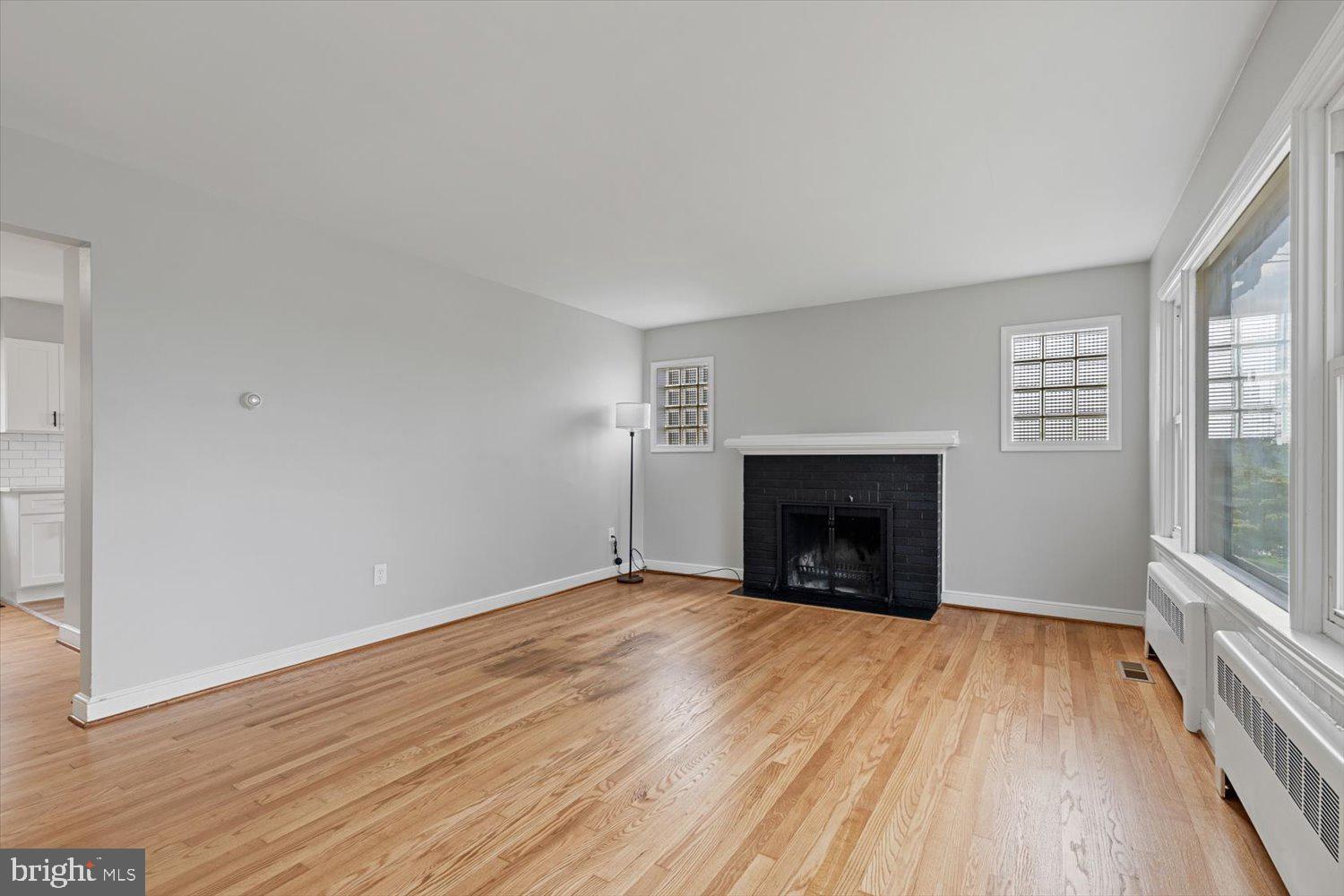413 Chancellor Road York, PA 17403 - Photo 4 of 31