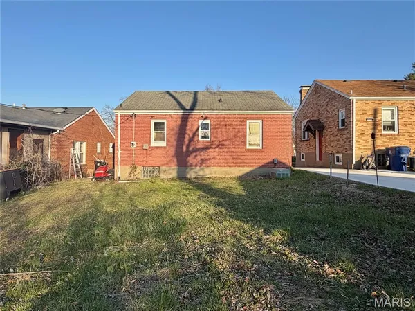 $130,000 | 8019 Genesta Street, St. Louis, MO 63123