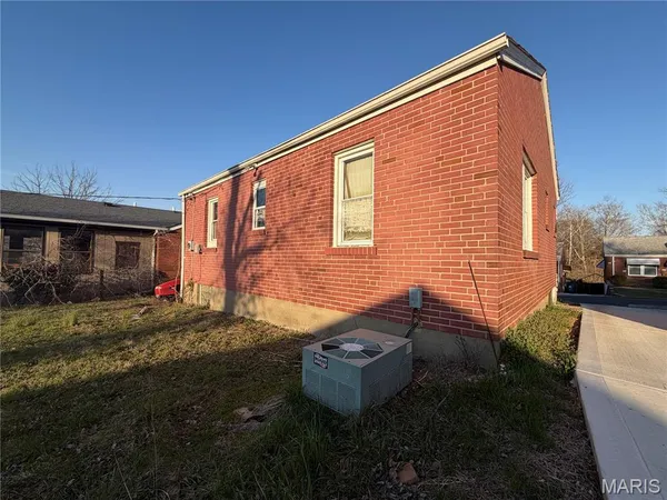 $130,000 | 8019 Genesta Street, St. Louis, MO 63123