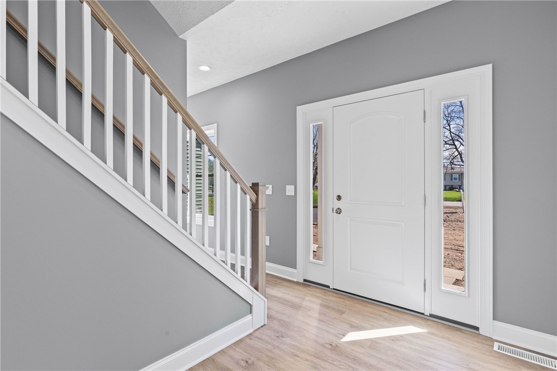277 Collamer Road Parma, NY 14468 - Photo 4 of 38