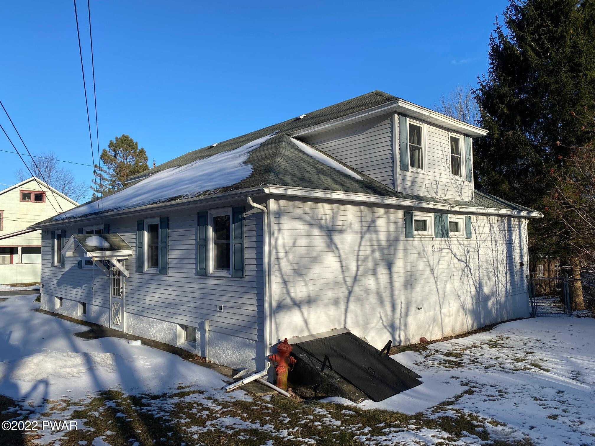 26 Patterson Street Waymart, PA 18472 - Photo 6 of 35