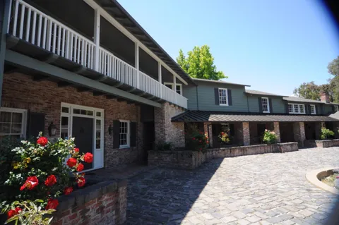 $12,995,000 | 389 Moore Road, Woodside, CA 94062