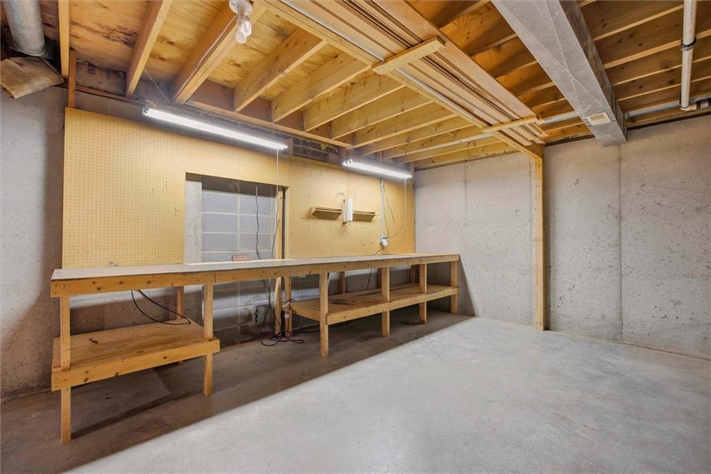 856 East 1150th Road Lawrence, KS 66047 - Photo 43 of 70 Gallery Image 43