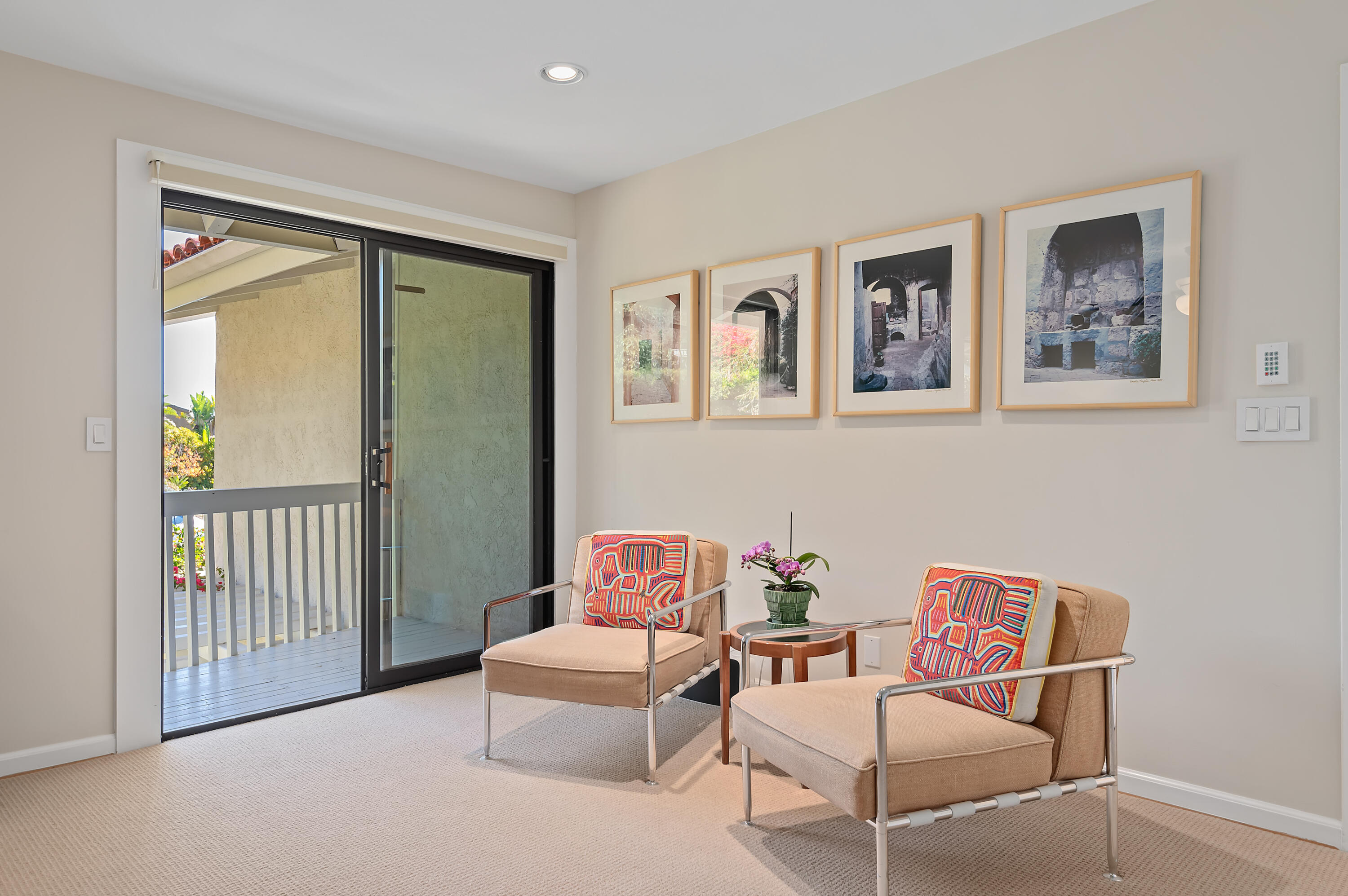 10 Rincon Vista Road Santa Barbara, CA 93103 - Photo 21 of 40 a living room with furniture