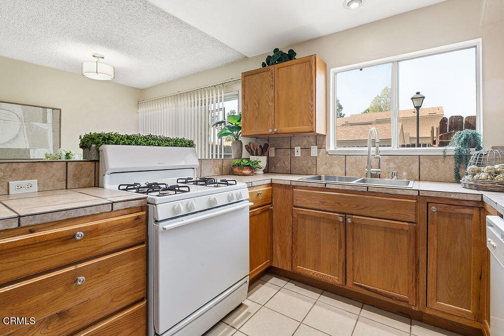 15091 Varsity Street, Unit C Moorpark, CA 93021 - Photo 14 of 32