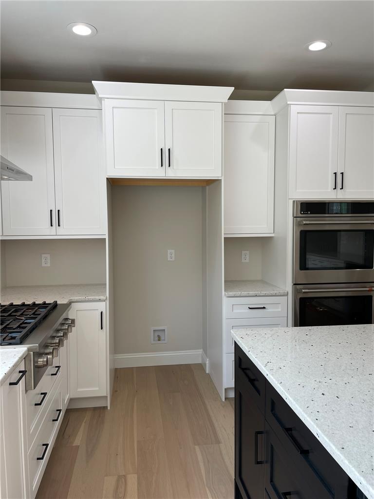 5043 Chapmans Road Orefield, PA 18069 - Photo 16 of 30 A pristine kitchen showcasing premium appliances and generous counter space.