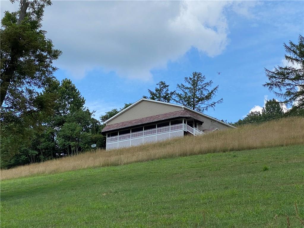 1101 Martin Road Apollo, PA 15613 - Photo 4 of 25