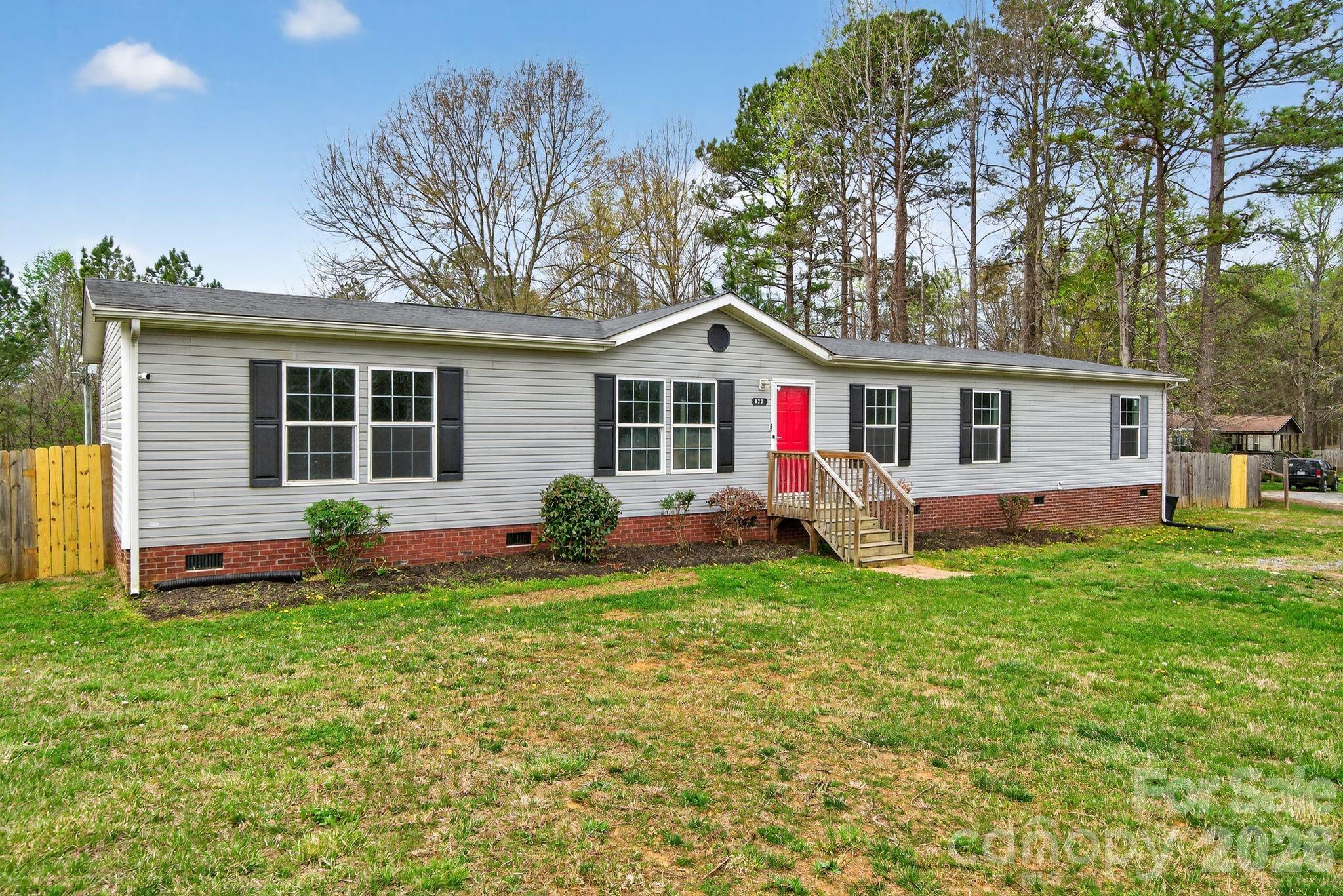 922 Lavender Road Grover, NC 28073 - Photo 3 of 23