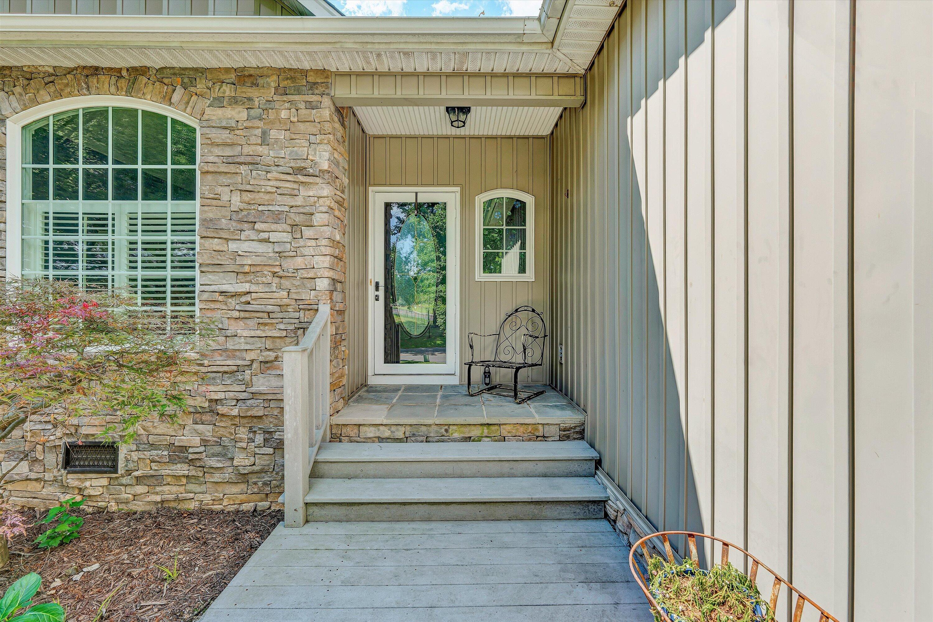 1235 Mountain View Road Vinton, VA 24179 - Photo 4 of 39 04-DSC00007