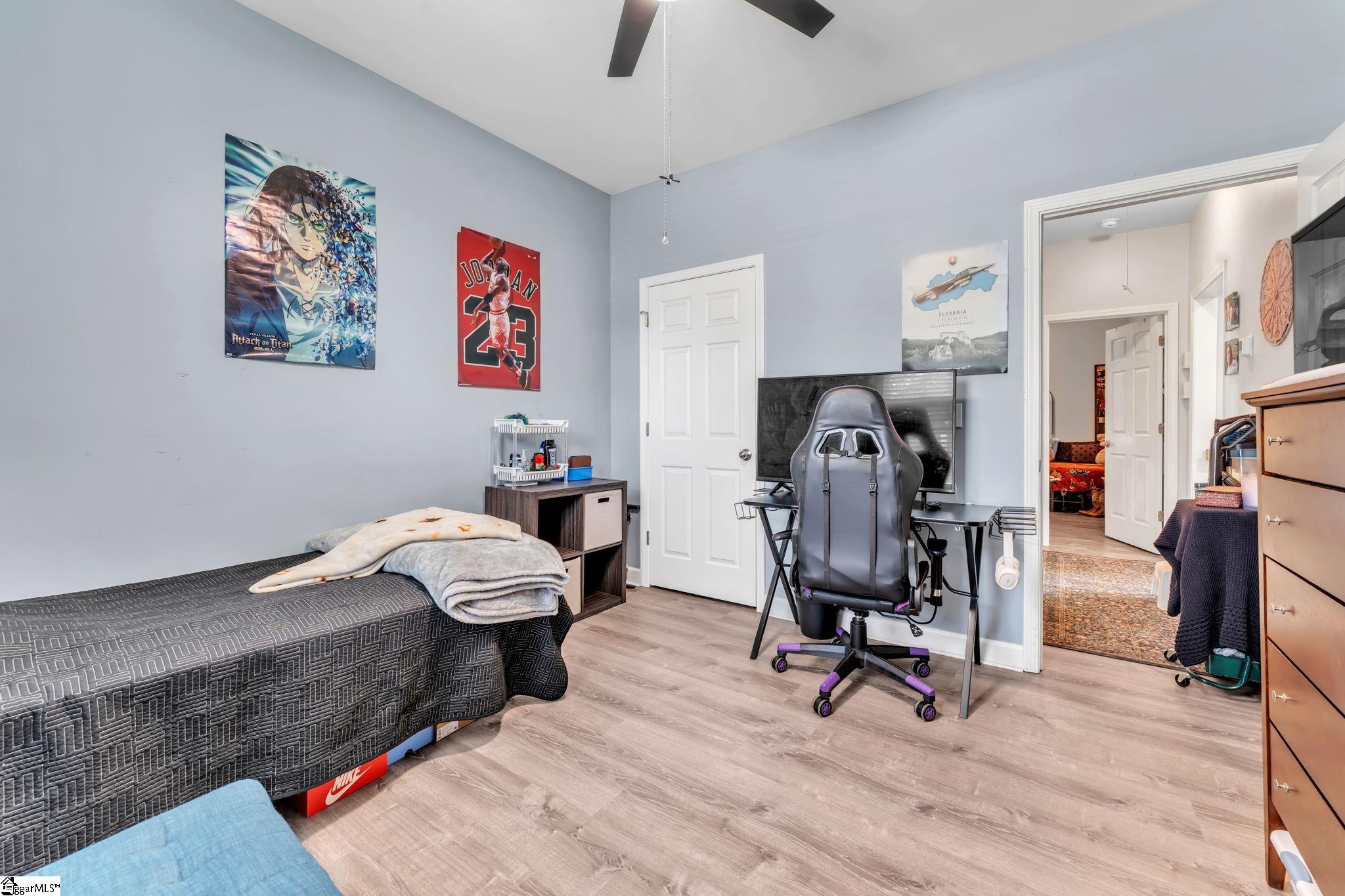 401 South Broad Street Clinton, SC 29325 - Photo 16 of 25