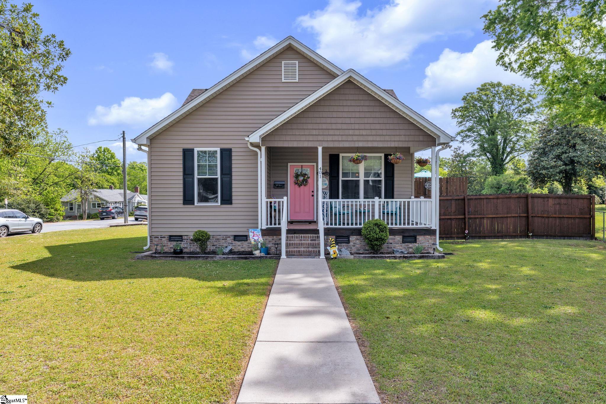 401 South Broad Street Clinton, SC 29325 - Photo 2 of 25