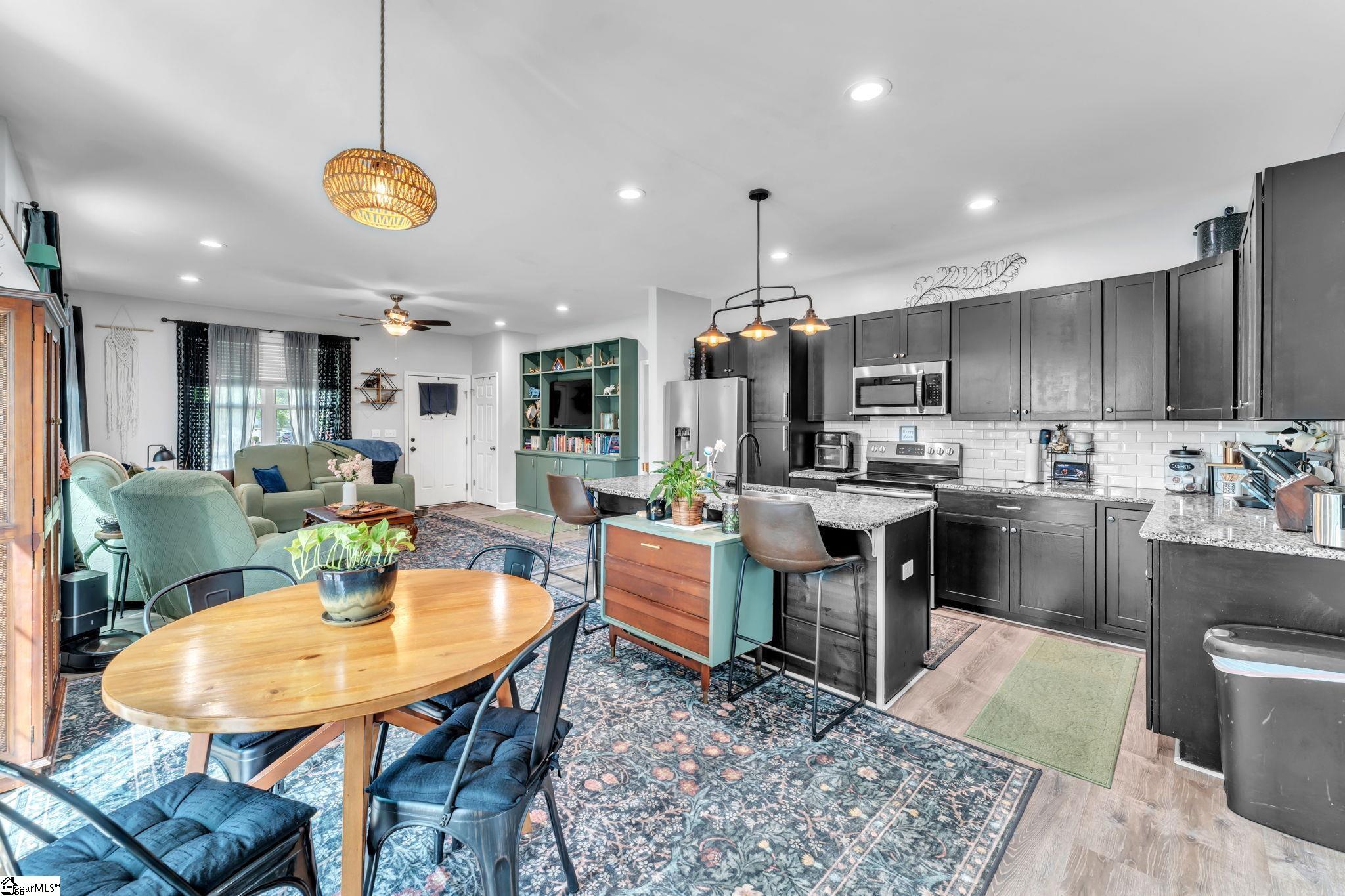 401 South Broad Street Clinton, SC 29325 - Photo 6 of 25