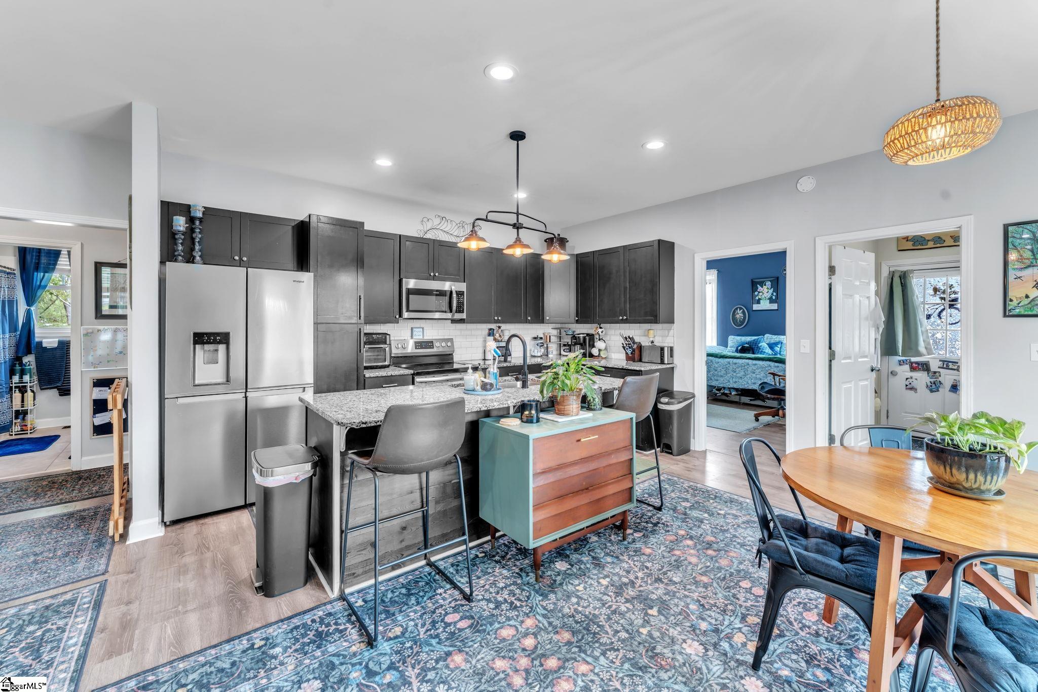 401 South Broad Street Clinton, SC 29325 - Photo 8 of 25