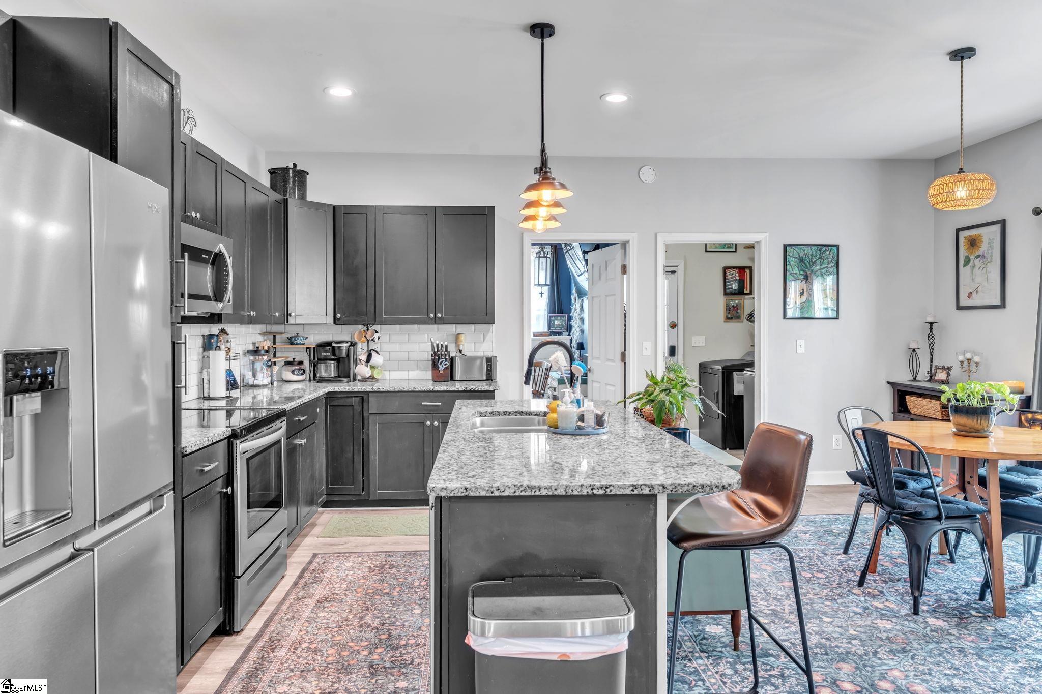 401 South Broad Street Clinton, SC 29325 - Photo 9 of 25