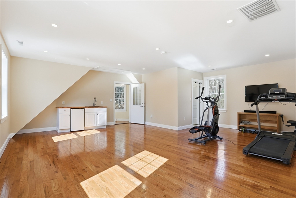 165 Lyman Road Berlin, MA 01503 - Photo 19 of 38
