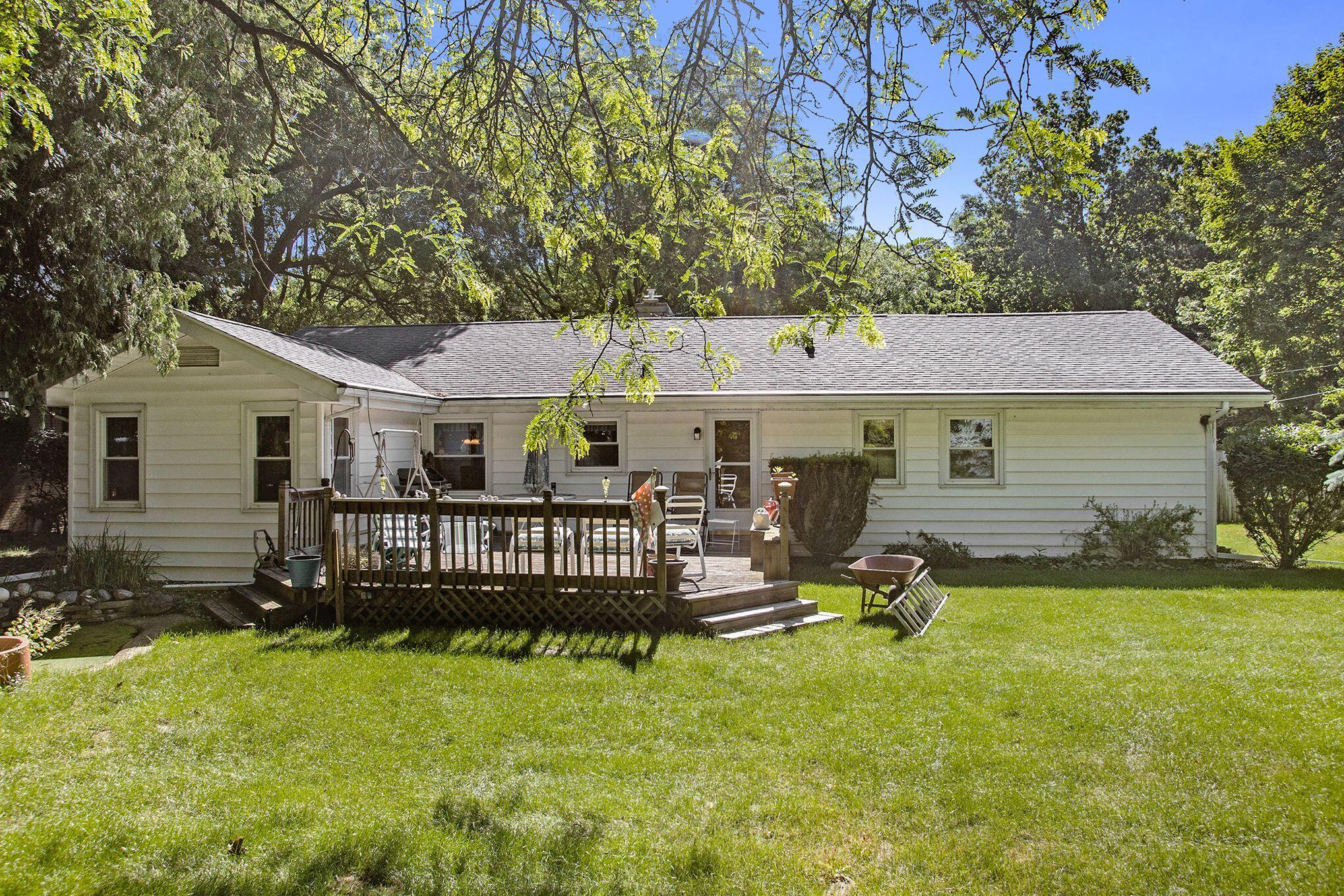 2038 Rambling Road Kalamazoo, MI 49008 - Photo 23 of 32 Back of House B