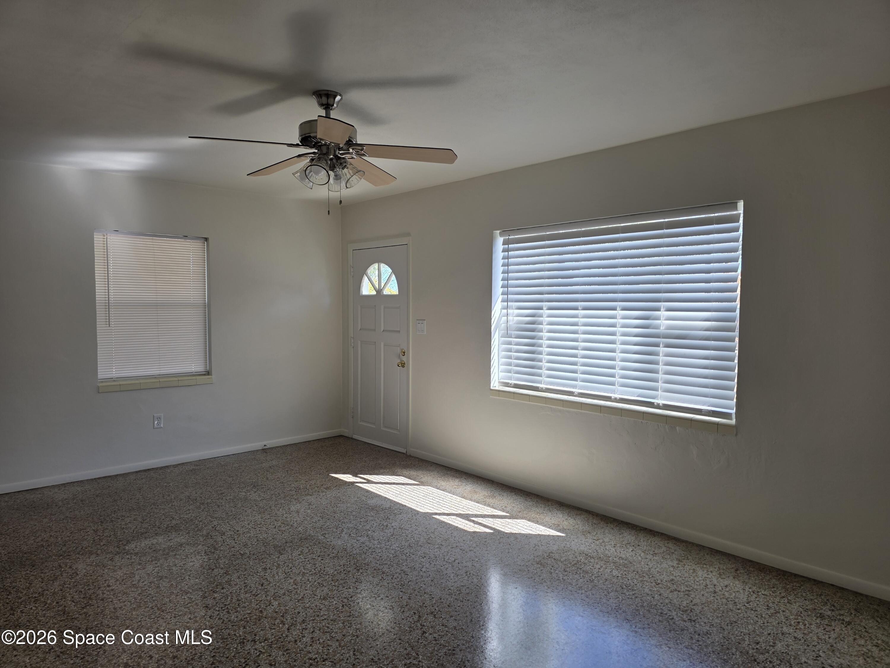 514 Hickory Street Melbourne, FL 32901 - Photo 4 of 27 Living Room