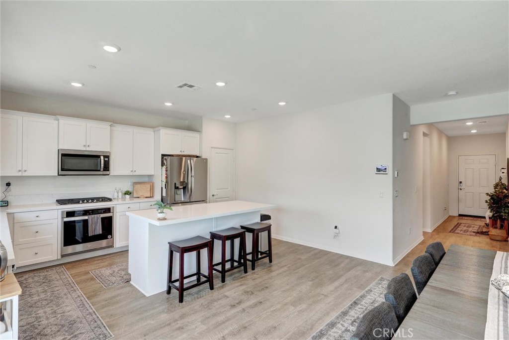 31214 Linden Flower Road Winchester, CA 92596 - Photo 7 of 38