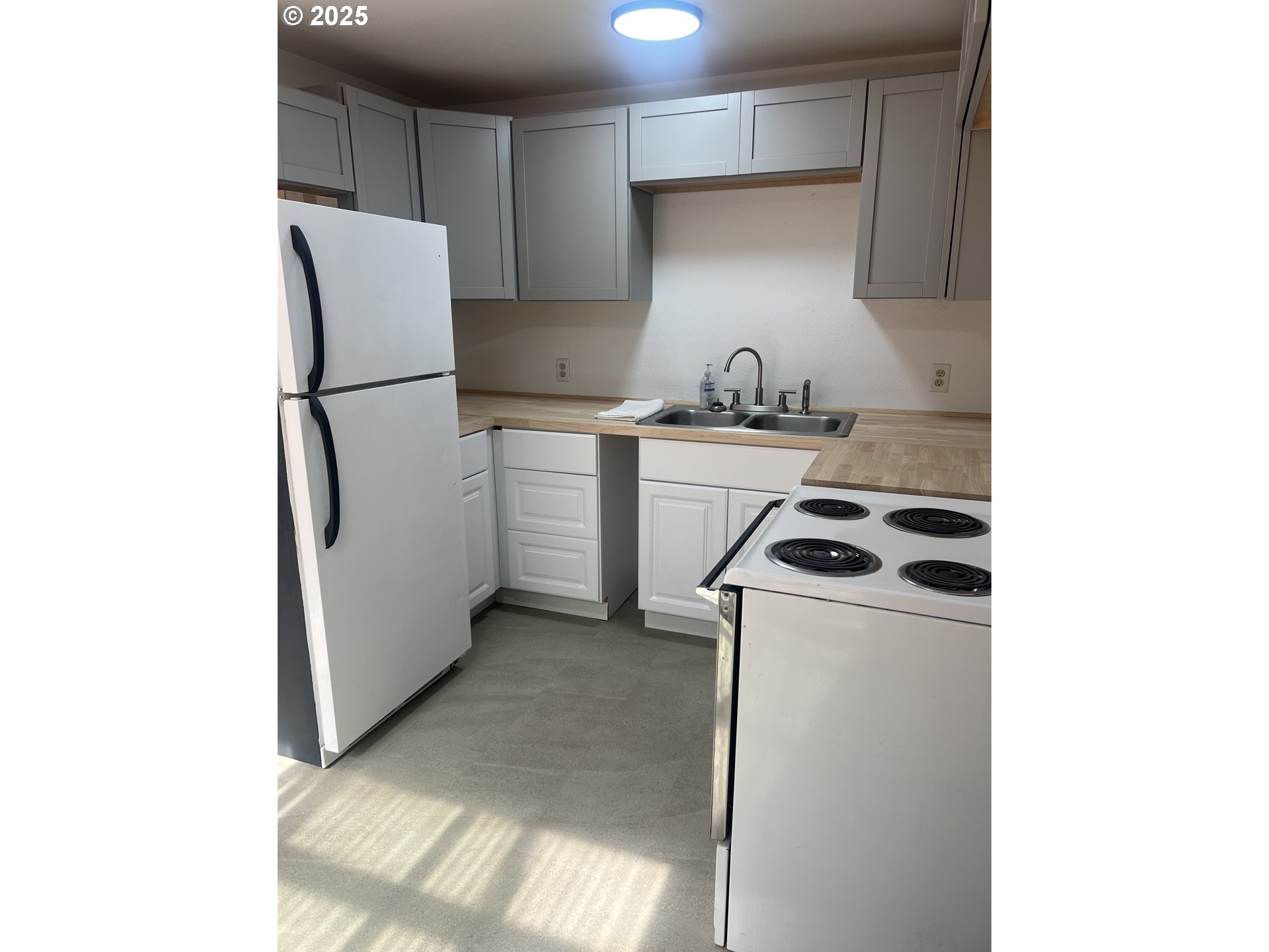 337 Main Street Scottsburg, OR 97473 - Photo 23 of 25