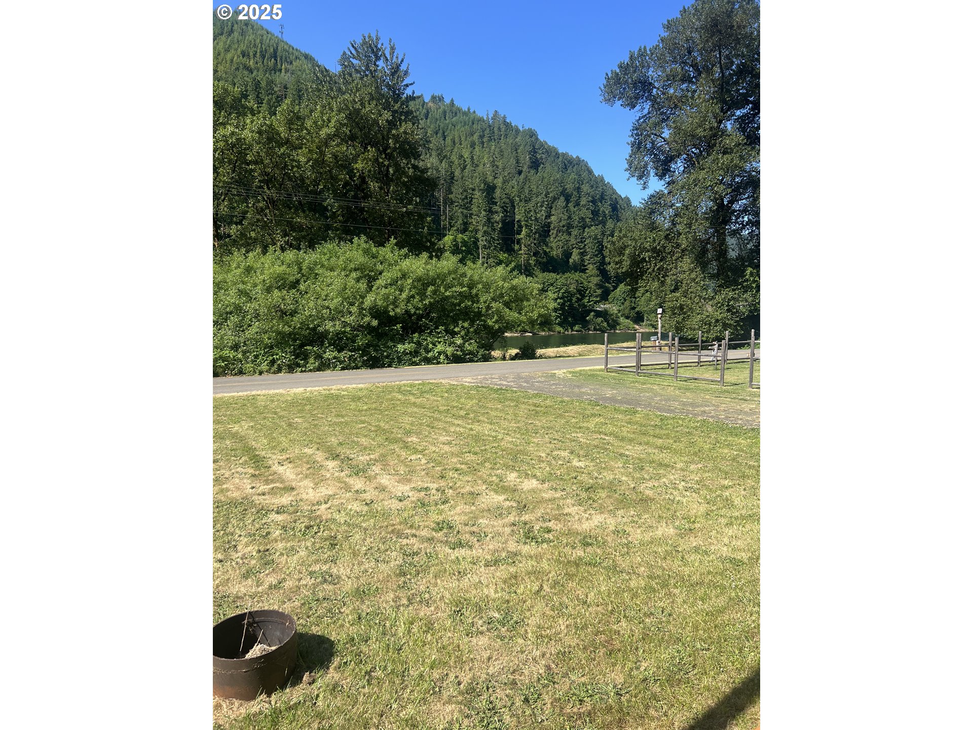 337 Main Street Scottsburg, OR 97473 - Photo 6 of 25