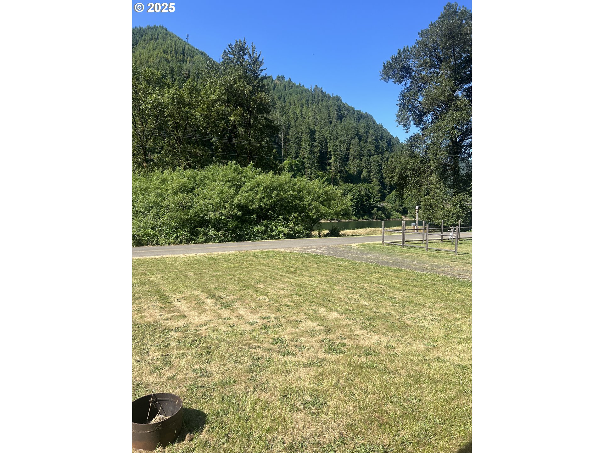 337 Main Street Scottsburg, OR 97473 - Photo 8 of 25