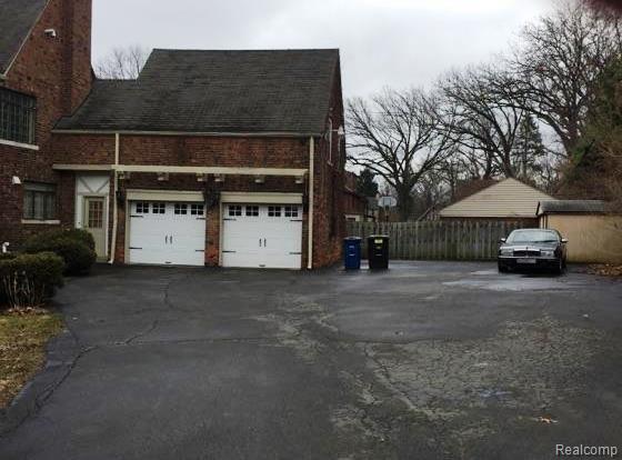 19733 Shrewsbury Road Detroit, MI 48221 - Photo 4 of 16 66.jpg