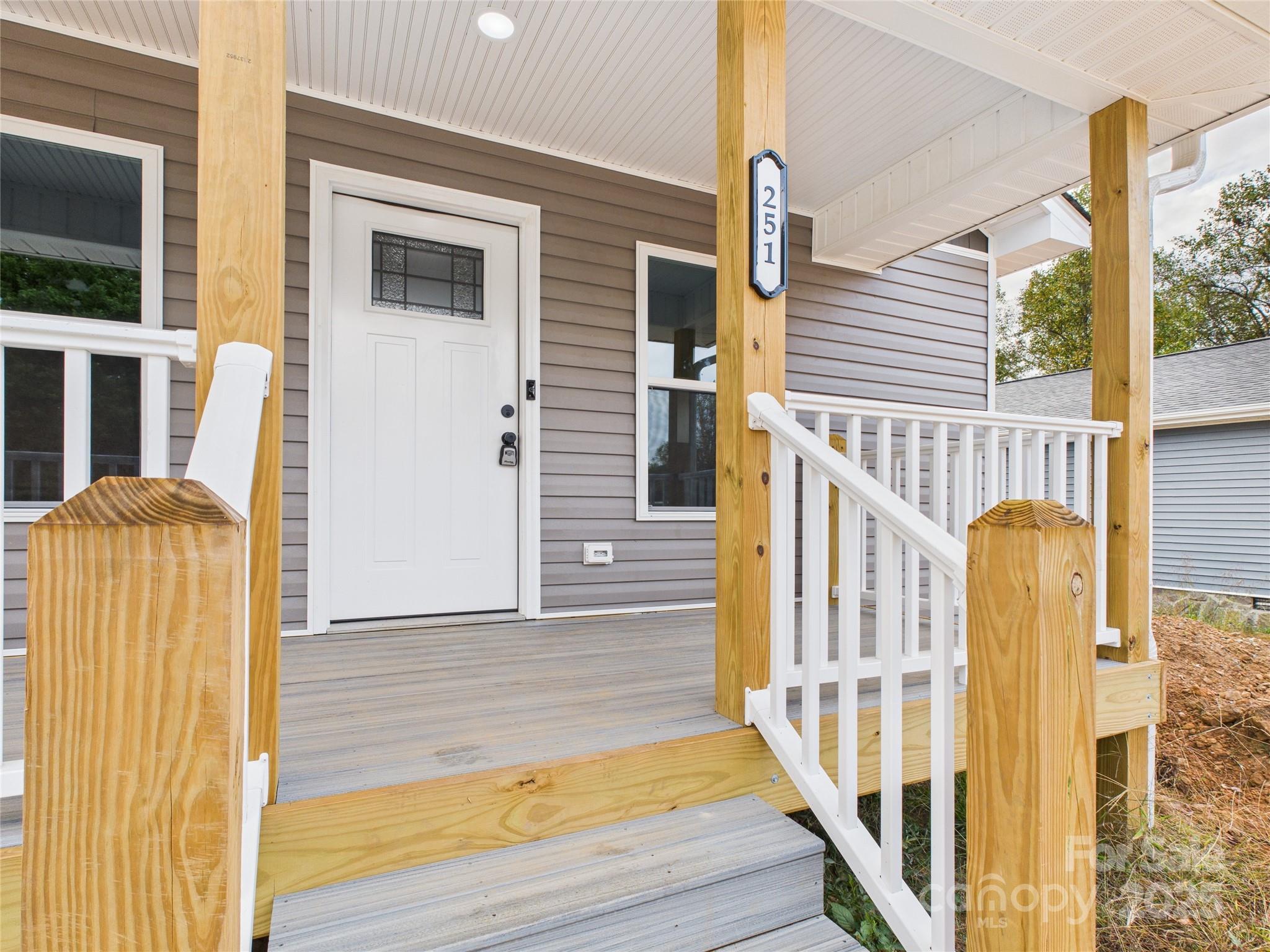 251 Hauss Ridge Road Southeast Valdese, NC 28690 - Photo 4 of 35 Gallery Image 4