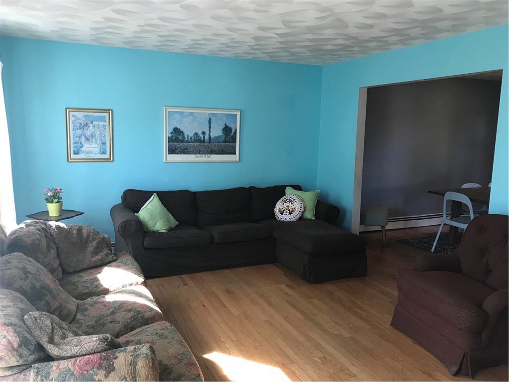 87 Bryant Road Cranston, RI 02910 - Photo 6 of 23 Gallery Image 6