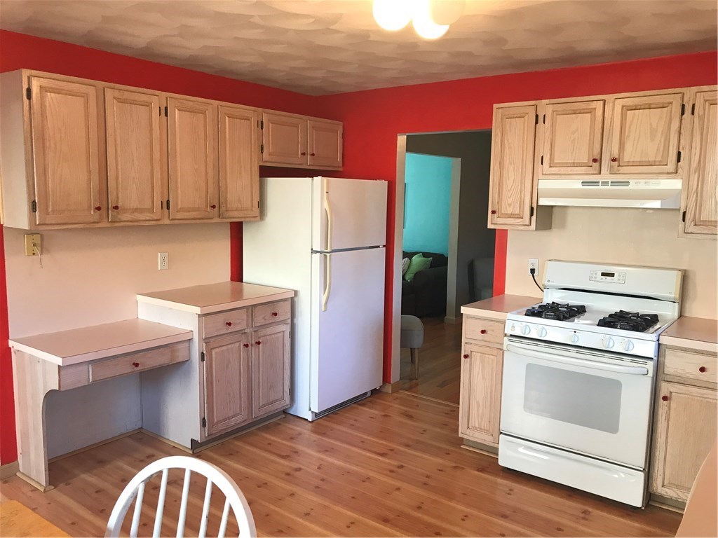 87 Bryant Road Cranston, RI 02910 - Photo 10 of 23 Gallery Image 10
