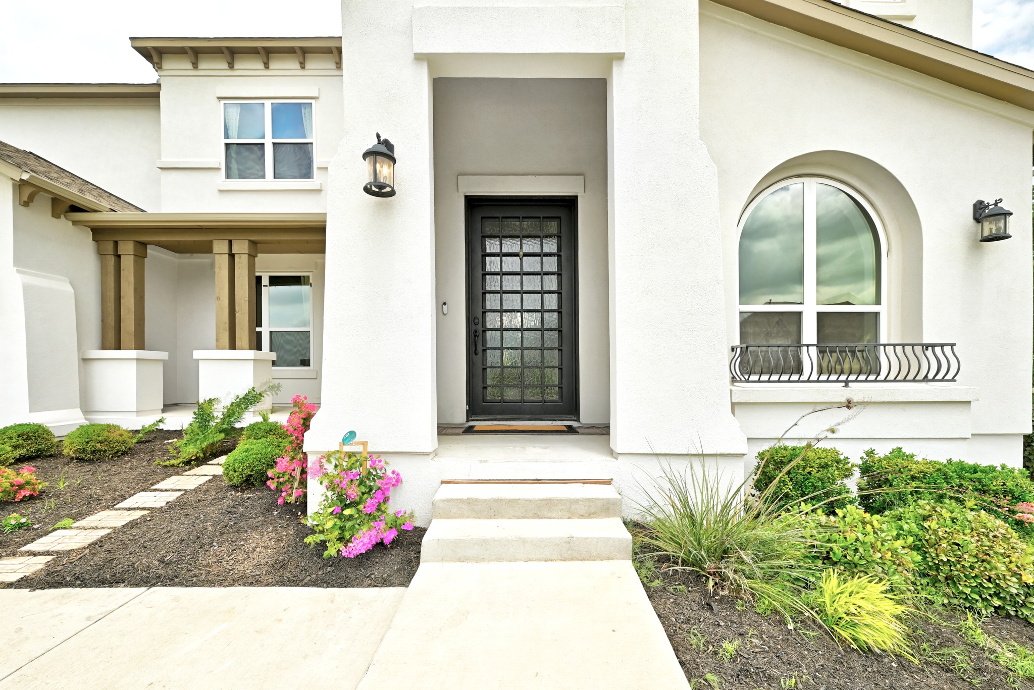 4601 Apollonia Way Leander, TX 78641 - Photo 3 of 40 a front view of a house