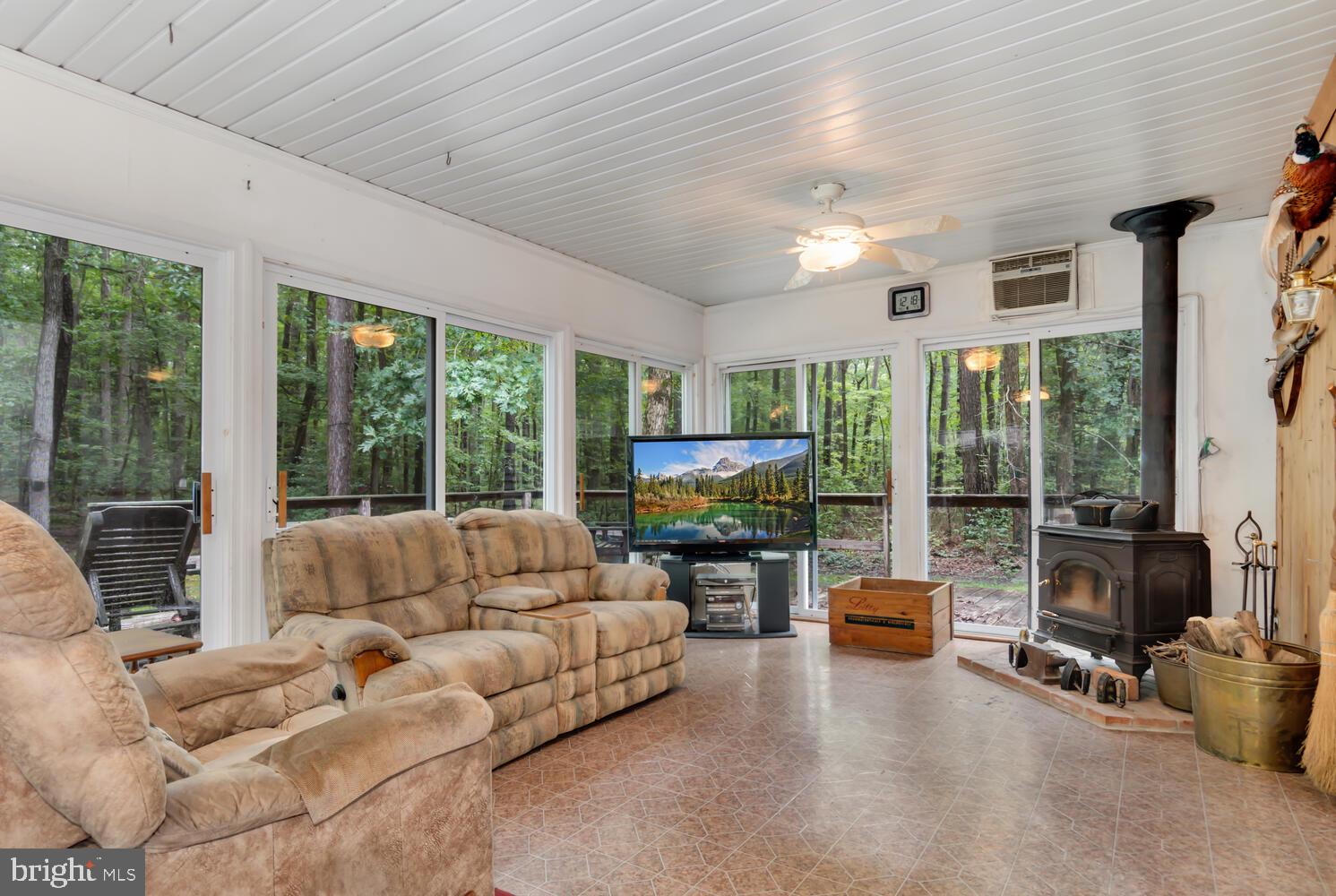 7511 Leadenham Cove Road Bozman, MD 21612 - Photo 4 of 32 Gallery Image 4
