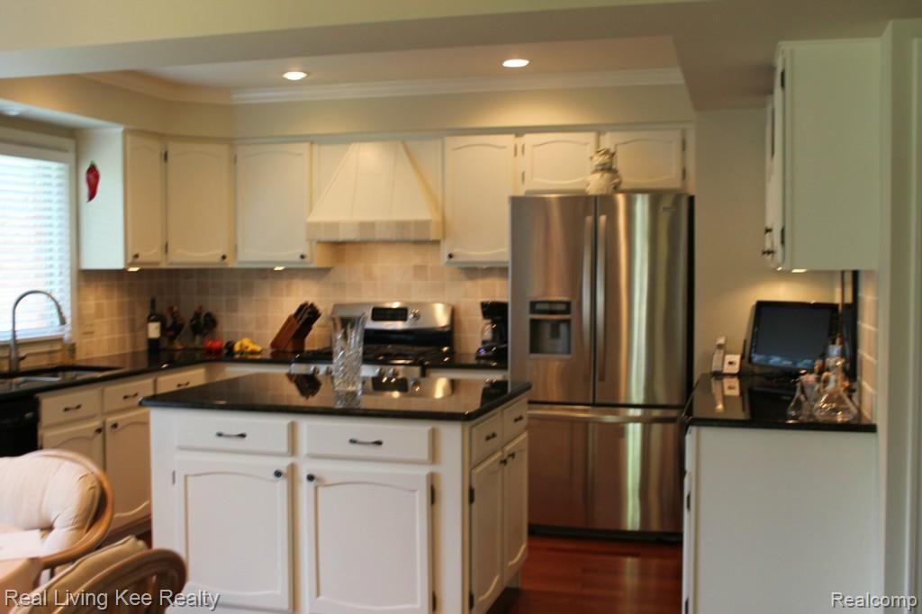 1432 Oakstone Drive Rochester, MI 48309 - Photo 20 of 49 IMG_0195.jpg