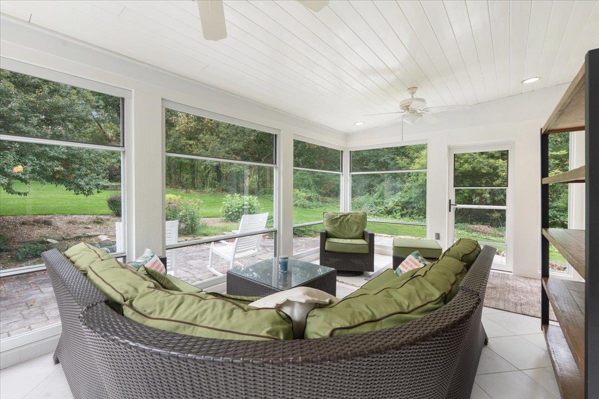 1484 Ravenoaks Trail Oregon, WI 53575 - Photo 21 of 71