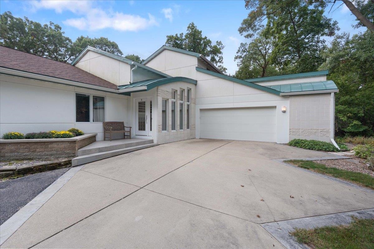 1484 Ravenoaks Trail Oregon, WI 53575 - Photo 6 of 71