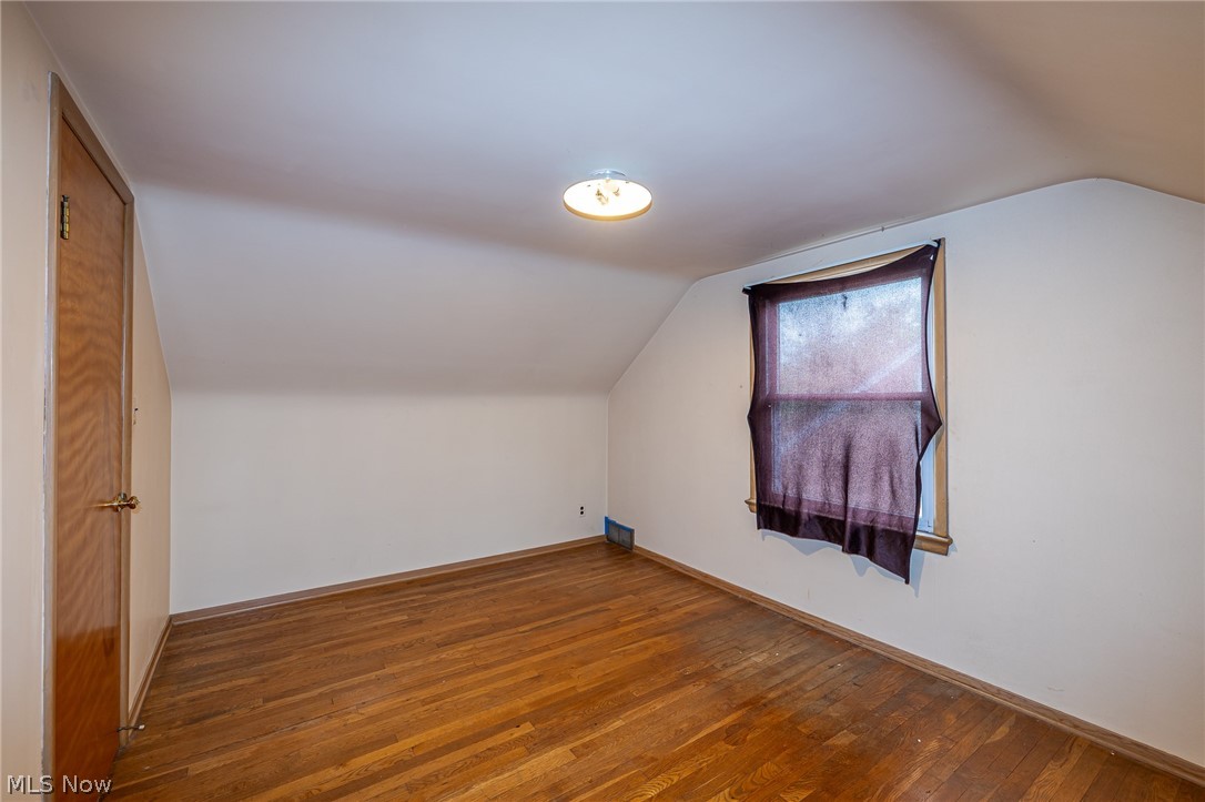 5670 Cherokee Road Cleveland, OH 44124 - Photo 21 of 37