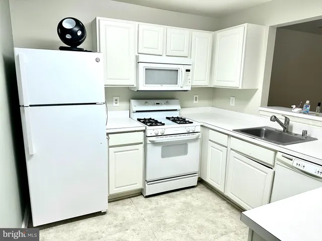 $228,000 | 8905 Stone Creek Place, Unit 201, Pikesville, MD 21208