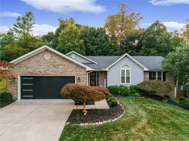 $447,750 | 4605 Shady View Drive, Floyds Knobs, IN 47119