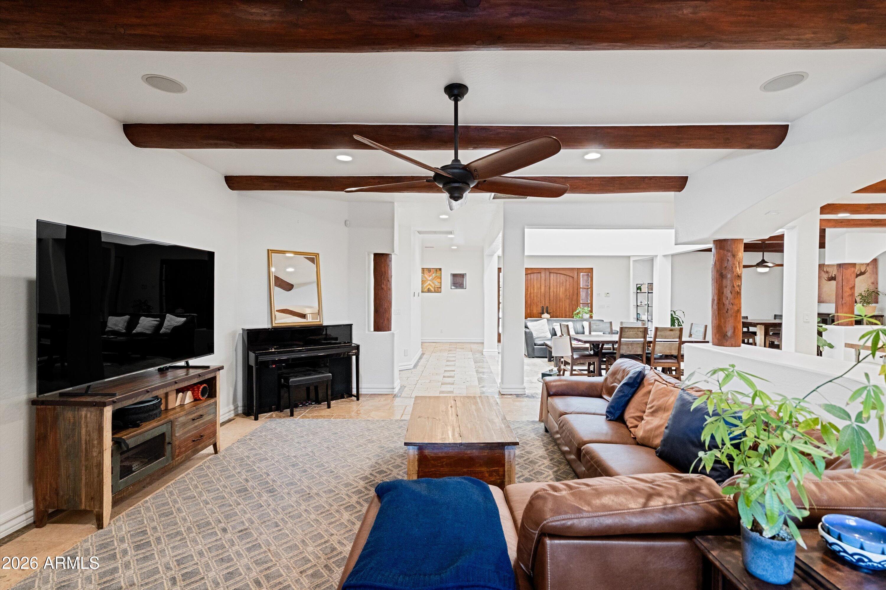 1823 West Maddock Road Phoenix, AZ 85086 - Photo 25 of 121 025-Family Room
