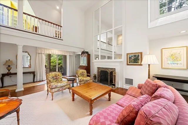 $1,575,000 | 18 Phillips Pond Road, Unit 18, Natick, MA 01760